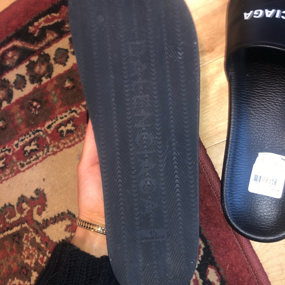 BALENCIAGA BLACK SLIDES-my ex boyfriend gave me em